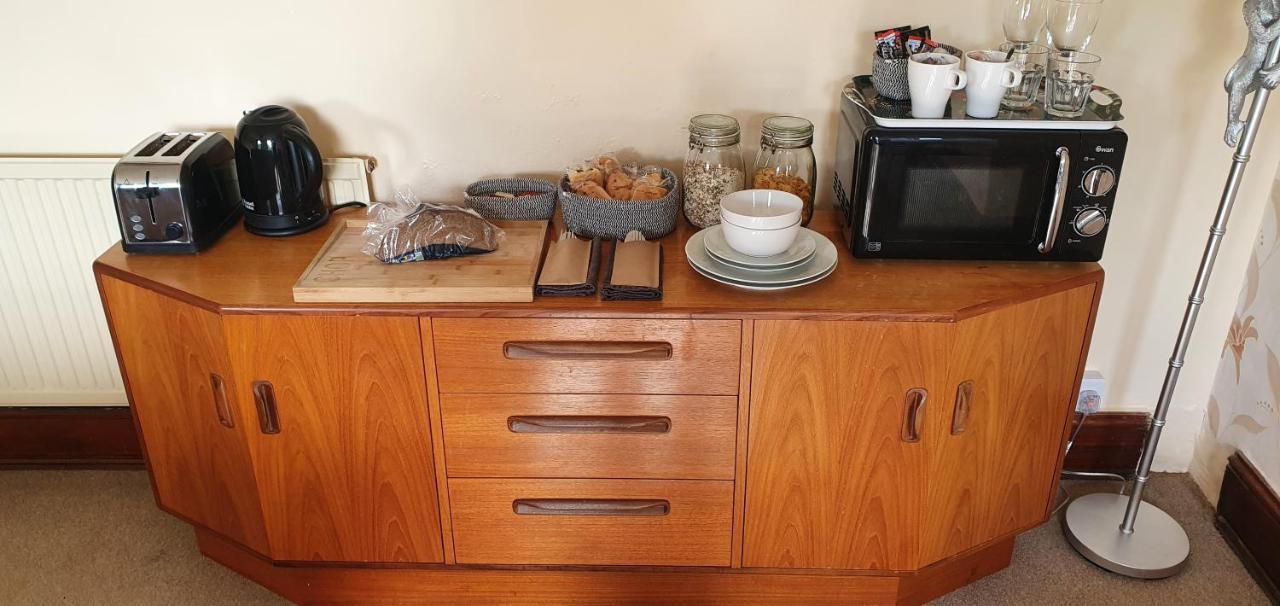 Large Mach Apartment At Pen Y Coed Hall Долгелай Екстериор снимка